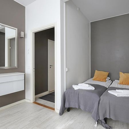 Kotimaailma Apartments Kamppi - Studio For 2 赫尔辛基 外观 照片