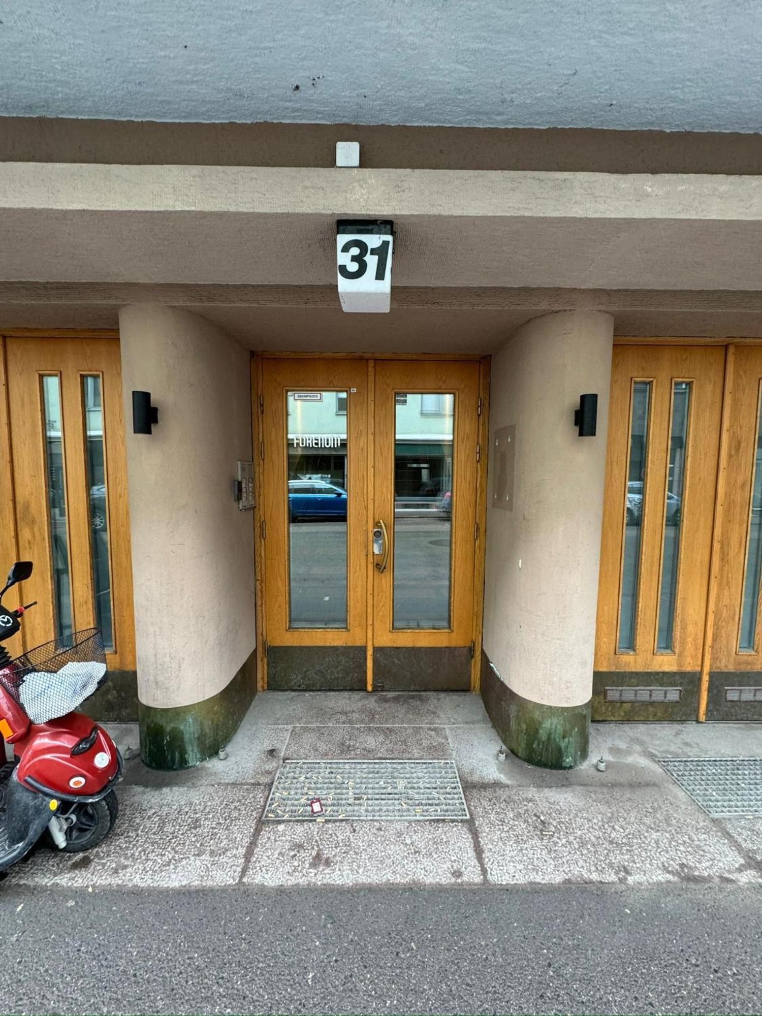 Kotimaailma Apartments Kamppi - Studio For 2 赫尔辛基 外观 照片
